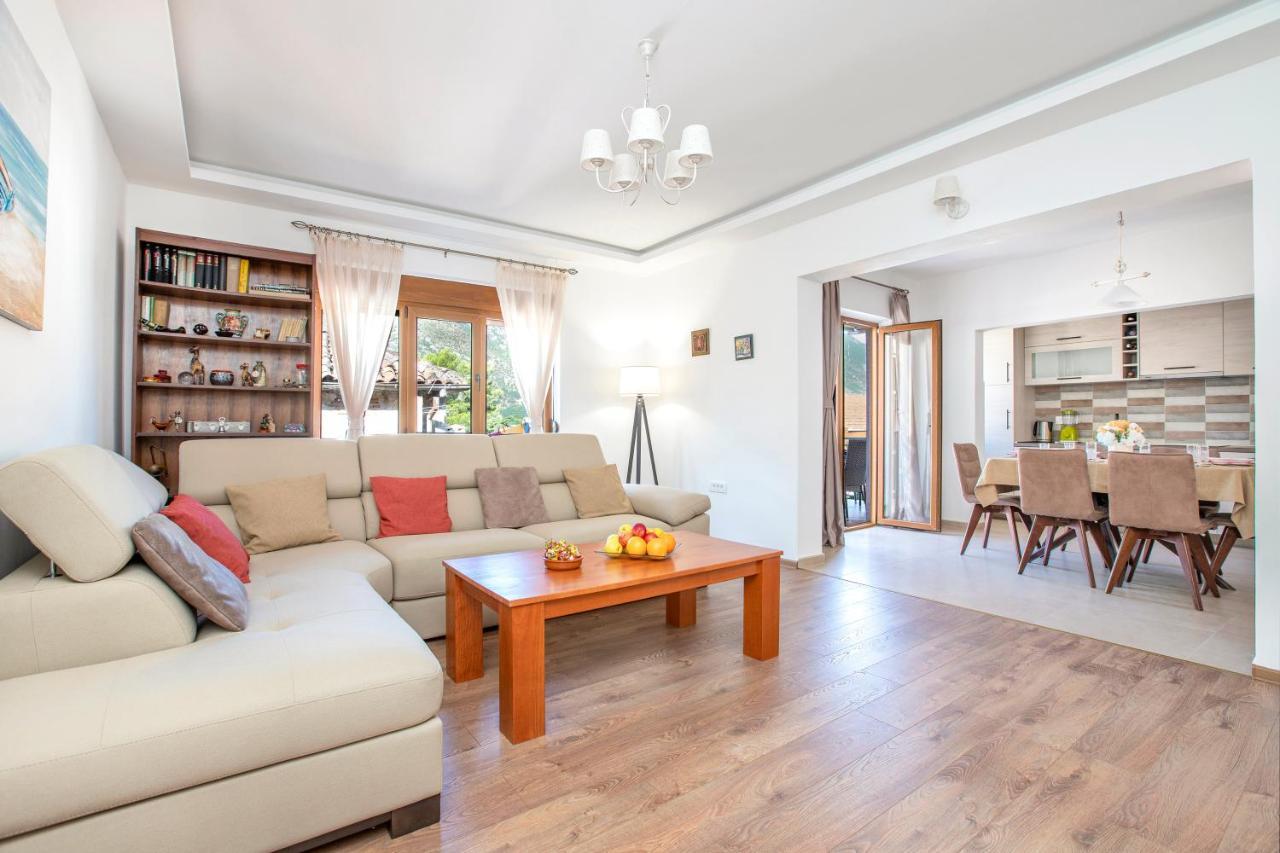 Seafoam Apartment Котор Экстерьер фото